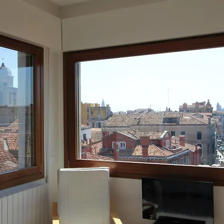 Rialto Market Apartment Venice